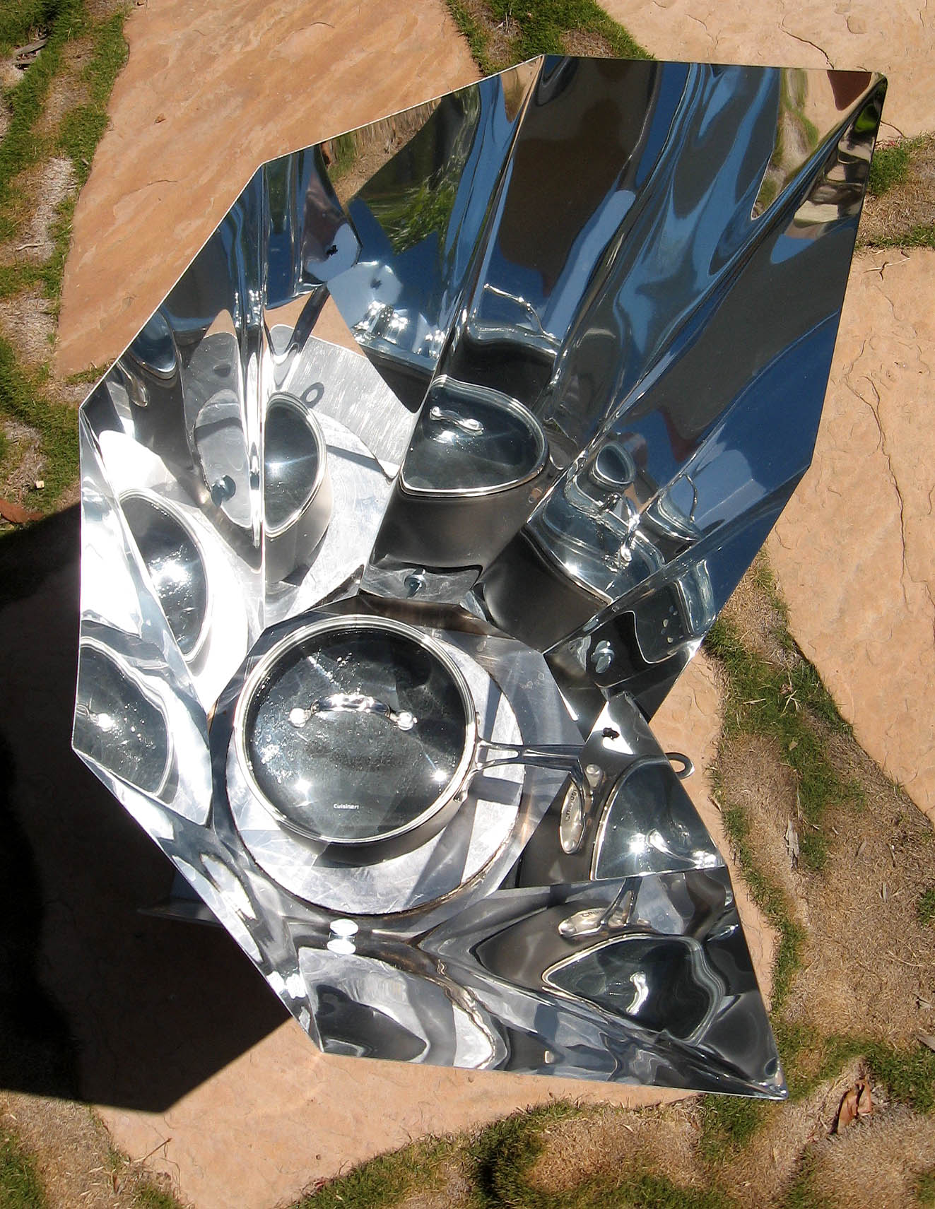 SolaReflex AA Octagon Parabolic solar cooker